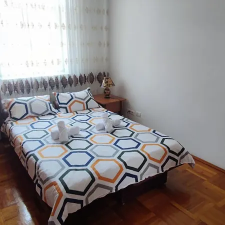 2 Near Zoom Apartment